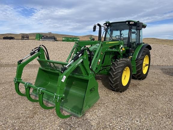 Image of John Deere 5130M equipment image 1