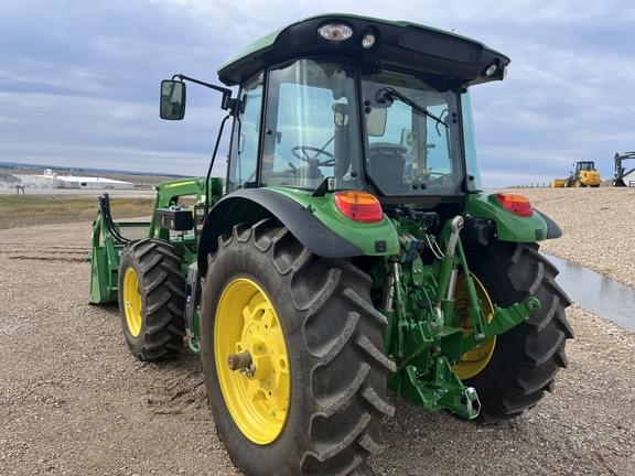 Image of John Deere 5130M equipment image 2