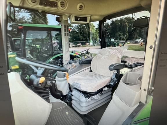 Image of John Deere 5130M equipment image 3