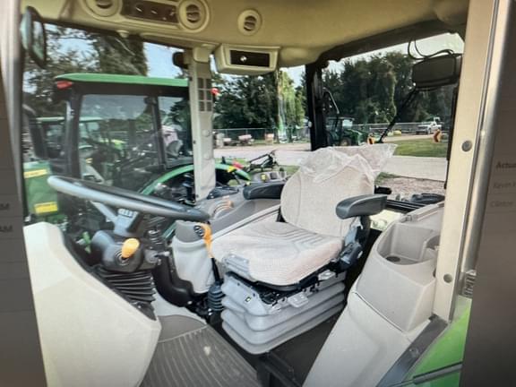 Image of John Deere 5130M equipment image 1