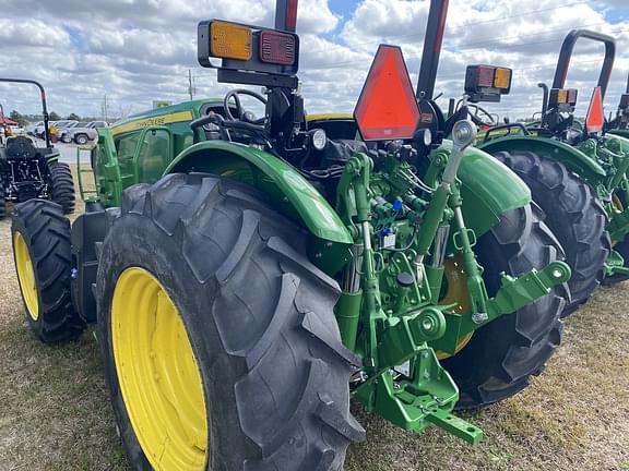 Image of John Deere 5130M equipment image 3