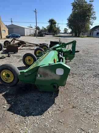 Image of John Deere 520 equipment image 1