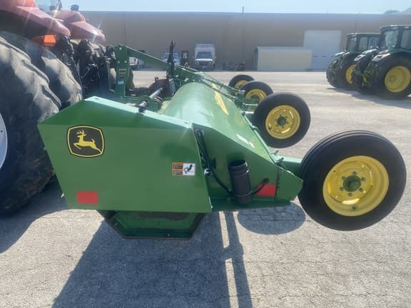 Image of John Deere 520 equipment image 1