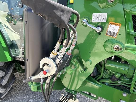 Image of John Deere 520M equipment image 2