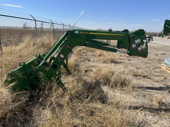 Image of John Deere 520M equipment image 4