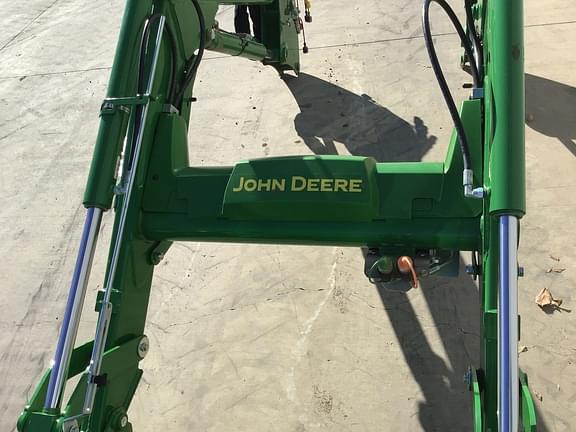 Image of John Deere 520M equipment image 4