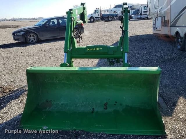 Image of John Deere 520M equipment image 1
