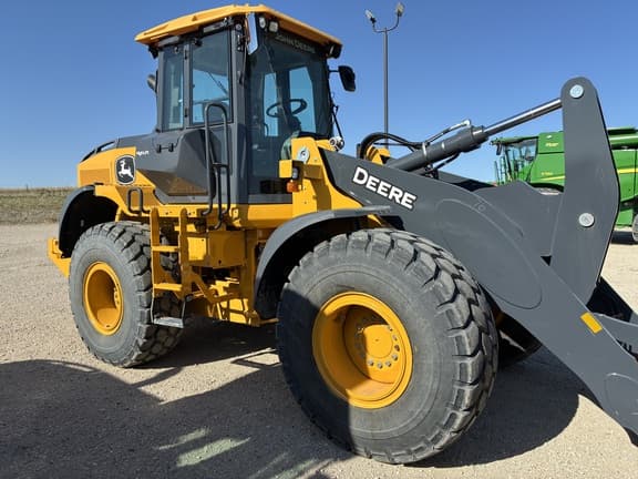 Image of John Deere 524P equipment image 1