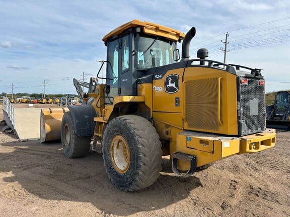 Image of John Deere 524P equipment image 4