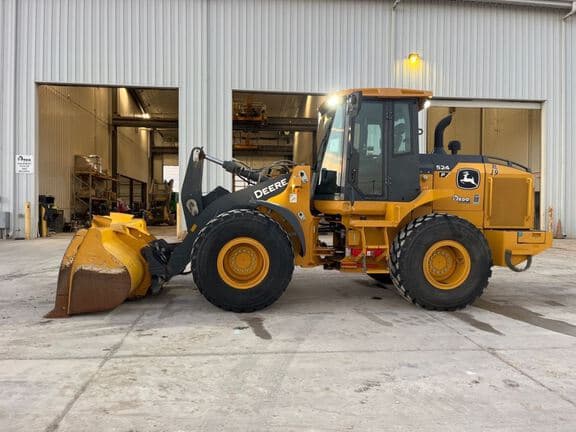 Image of John Deere 524P equipment image 1