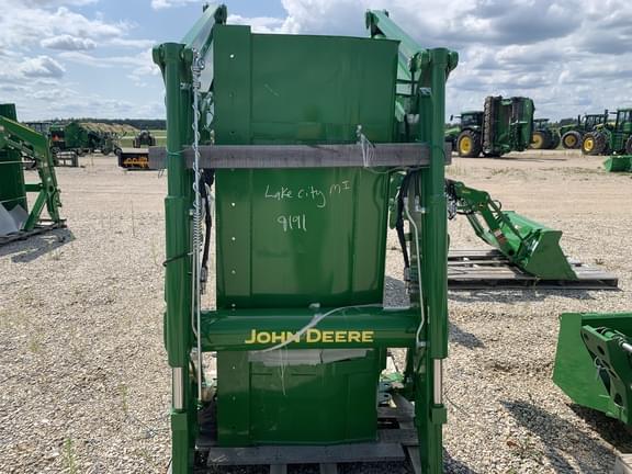 Image of John Deere 540M equipment image 4
