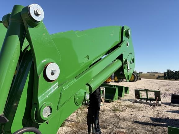 Image of John Deere 540R equipment image 4