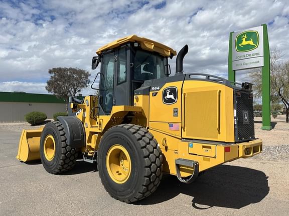 Image of John Deere 544P equipment image 2