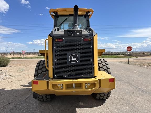 Image of John Deere 544P equipment image 3