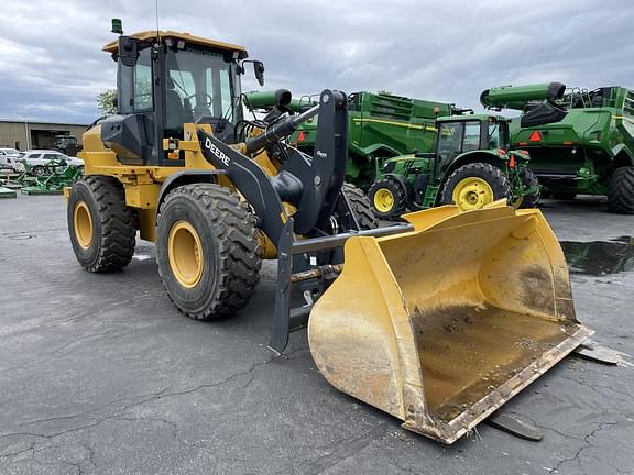 Image of John Deere 544P equipment image 2