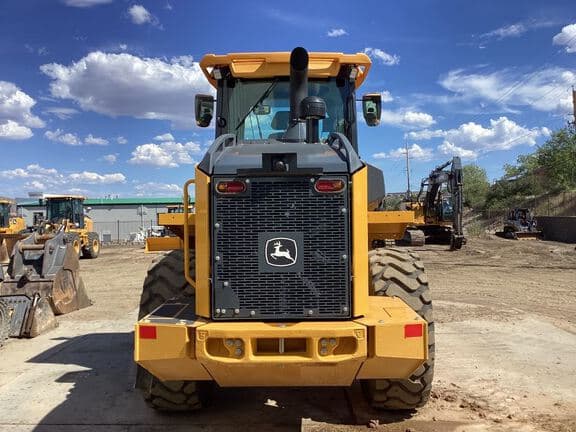Image of John Deere 544P equipment image 3