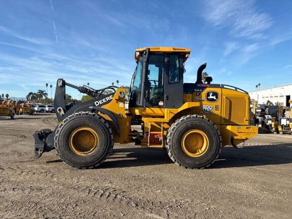 Image of John Deere 544P equipment image 1