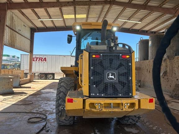 Image of John Deere 544P equipment image 3
