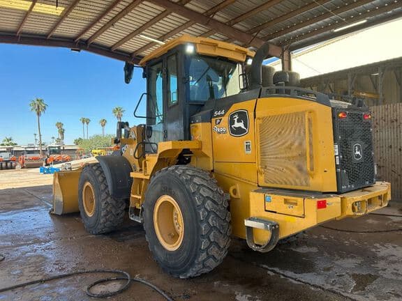 Image of John Deere 544P equipment image 2