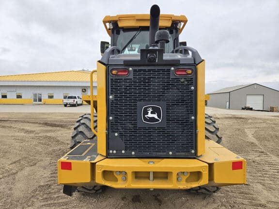 Image of John Deere 544P equipment image 3