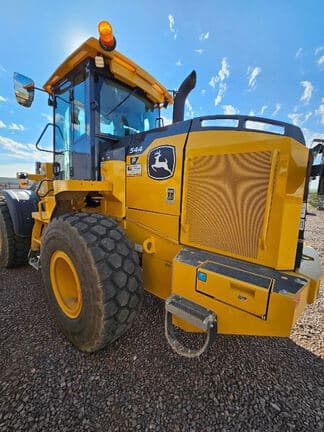 Image of John Deere 544P equipment image 4