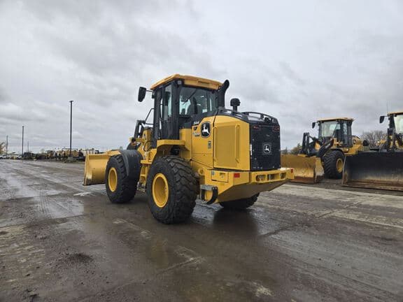 Image of John Deere 544P equipment image 2