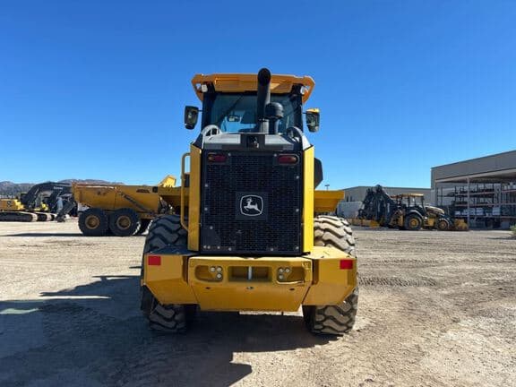 Image of John Deere 544P equipment image 3