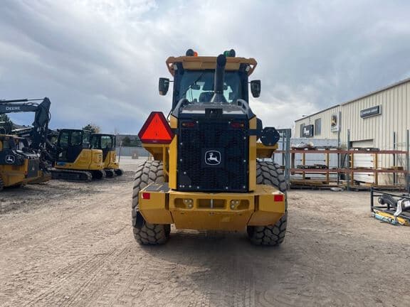 Image of John Deere 544P equipment image 3