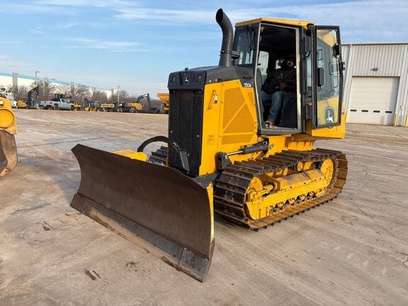 2023 John Deere 550K Equipment Image0