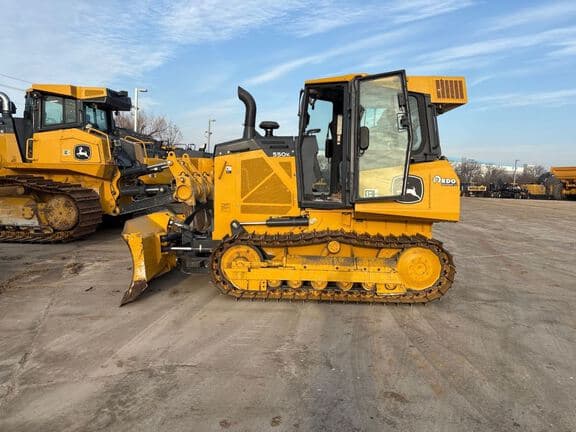 Image of John Deere 550K equipment image 1