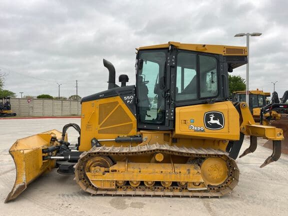 Image of John Deere 550P equipment image 1
