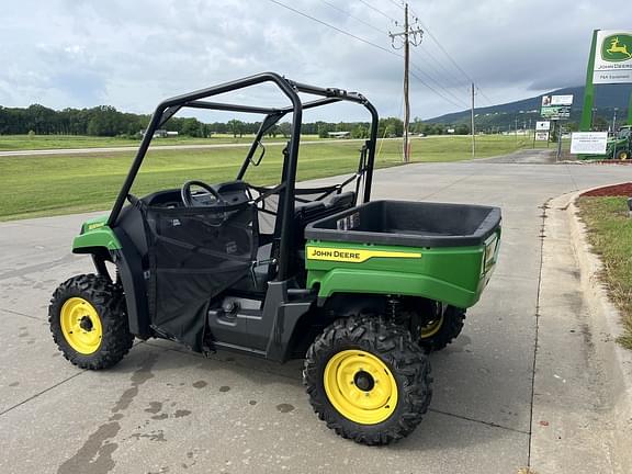 Image of John Deere XUV 560E equipment image 1