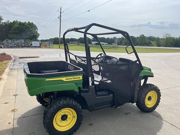 Image of John Deere XUV 560E equipment image 2