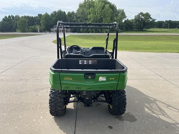 Image of John Deere XUV 560E equipment image 4