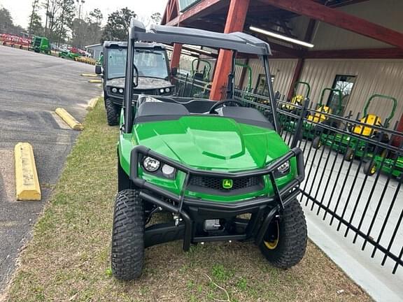 Image of John Deere XUV 560E equipment image 1