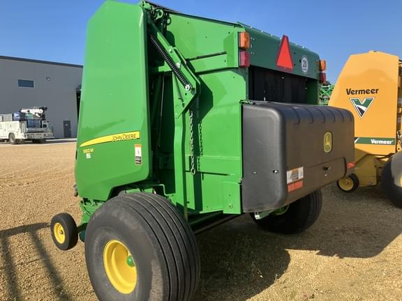 Image of John Deere 560M equipment image 3