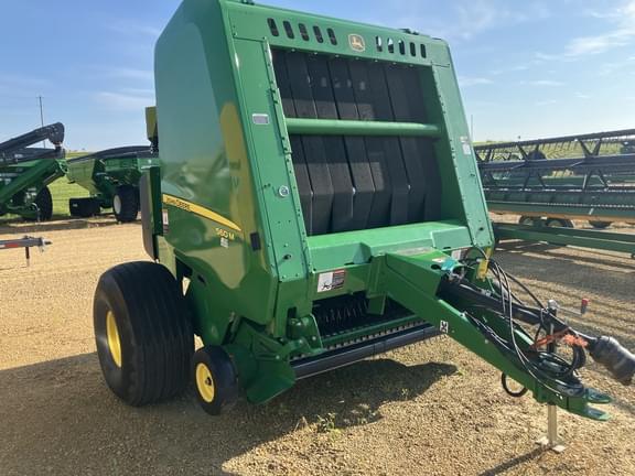 Image of John Deere 560M equipment image 1