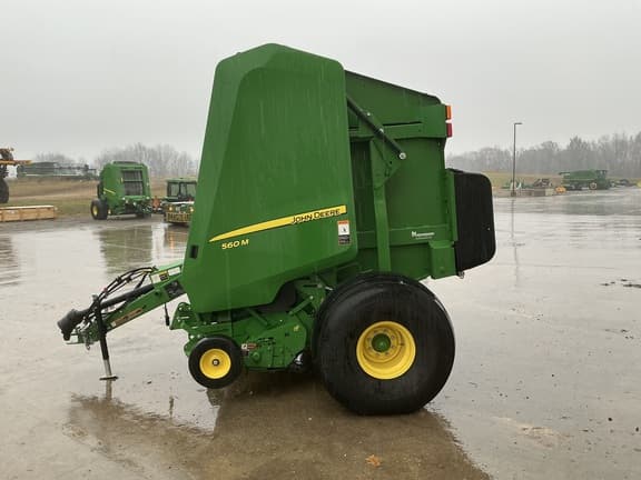 Image of John Deere 560M equipment image 4