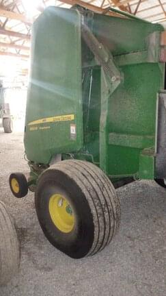 Image of John Deere 560M equipment image 4