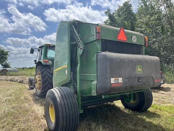 Image of John Deere 560M equipment image 3