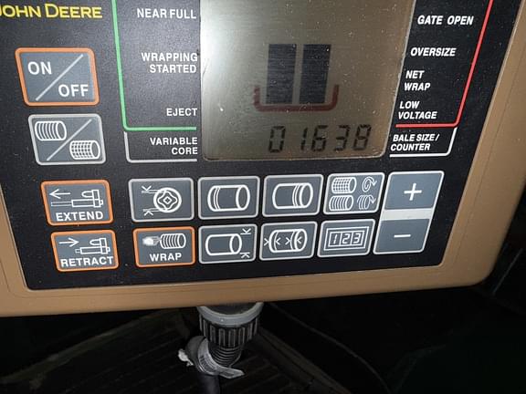 Image of John Deere 560M equipment image 4