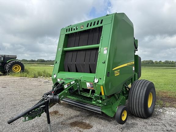 Image of John Deere 560M equipment image 1