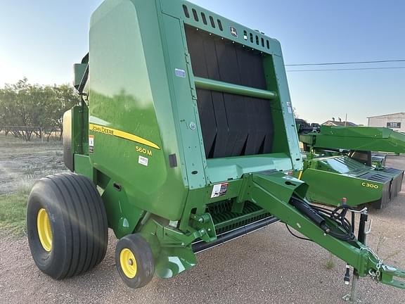 Image of John Deere 560M equipment image 3