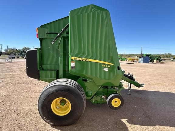 Image of John Deere 560M equipment image 4