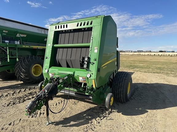 Image of John Deere 560M equipment image 1