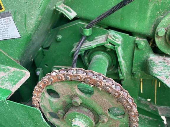 Image of John Deere 560M equipment image 4