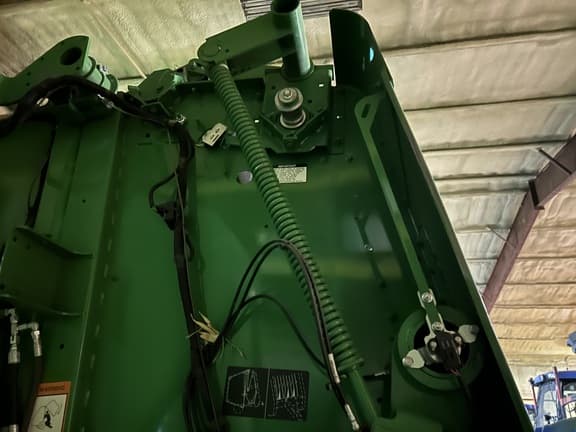 Image of John Deere 560M equipment image 3