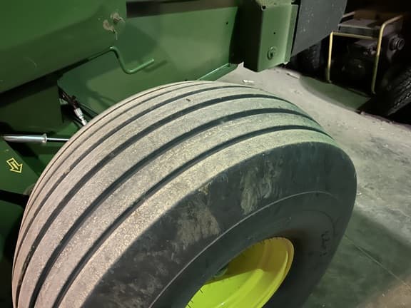 Image of John Deere 560M equipment image 4