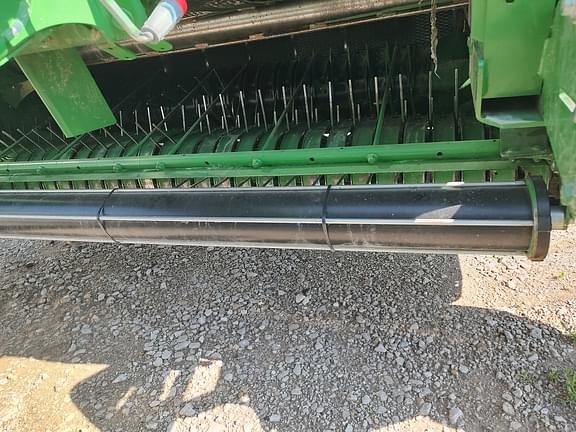 Image of John Deere 560M equipment image 4