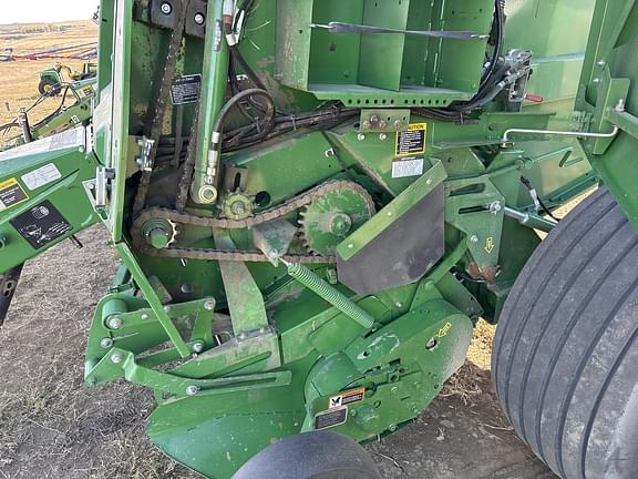 Image of John Deere 560M equipment image 4